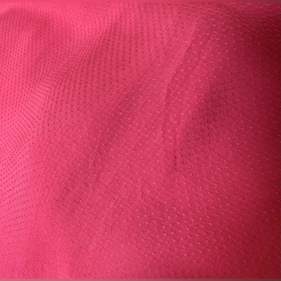 Everly - 3/4 ballon sleeve blouse in pink with gold button - Picture 9 of 11